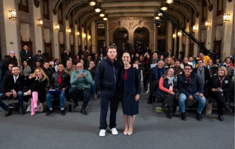 ‘Canelo’ Álvarez visita a Claudia Sheinbaum en la Mañanera