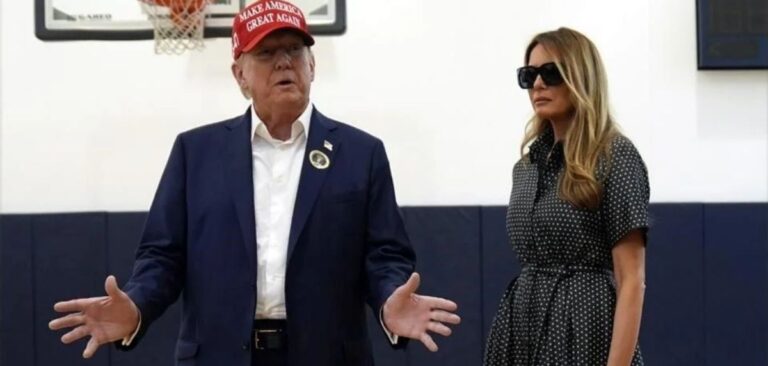 Vota Trump junto con Melania en Florida